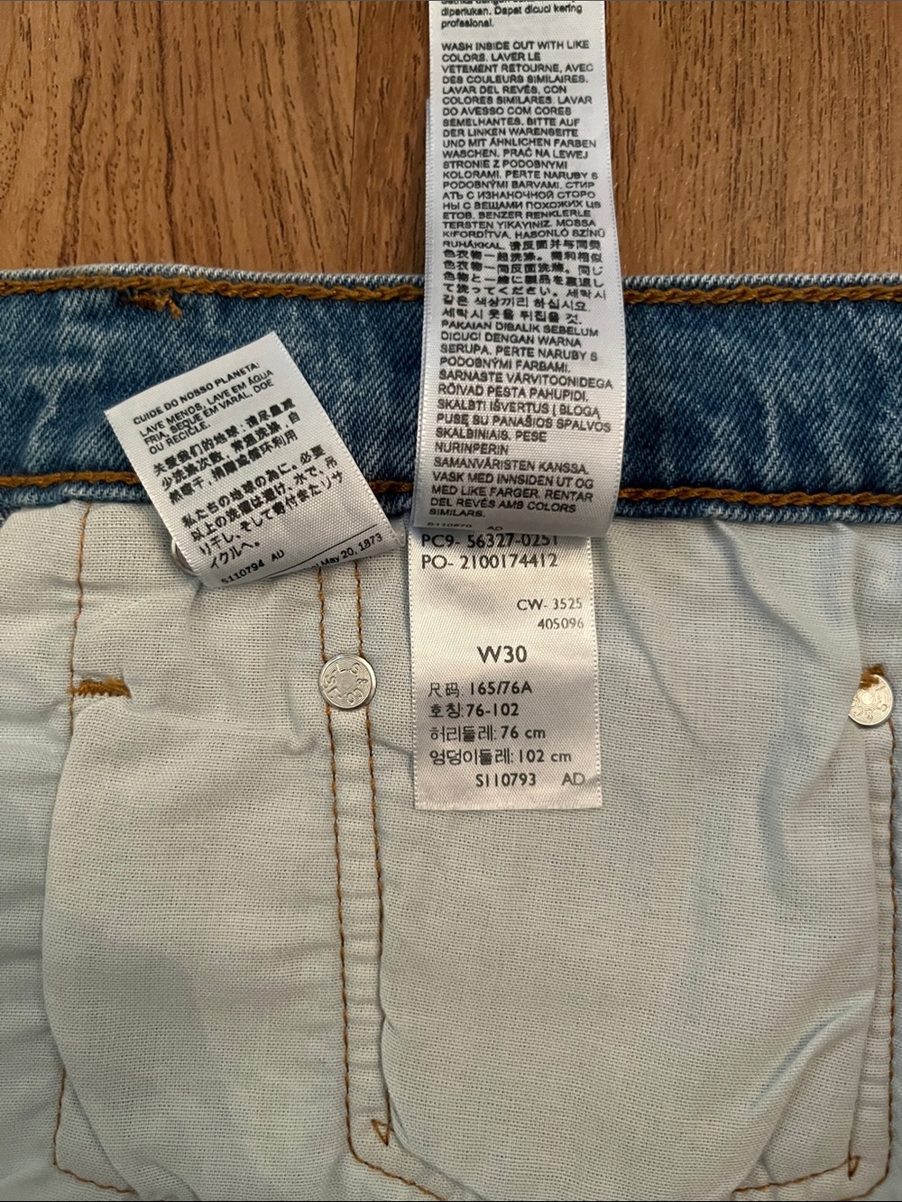 NWT Levi’s 501 Original Denim Shorts Stretch - Picture 6 of 10
